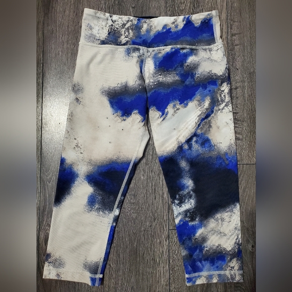 Lululemon crop tye dye leggings - Picture 1 of 3